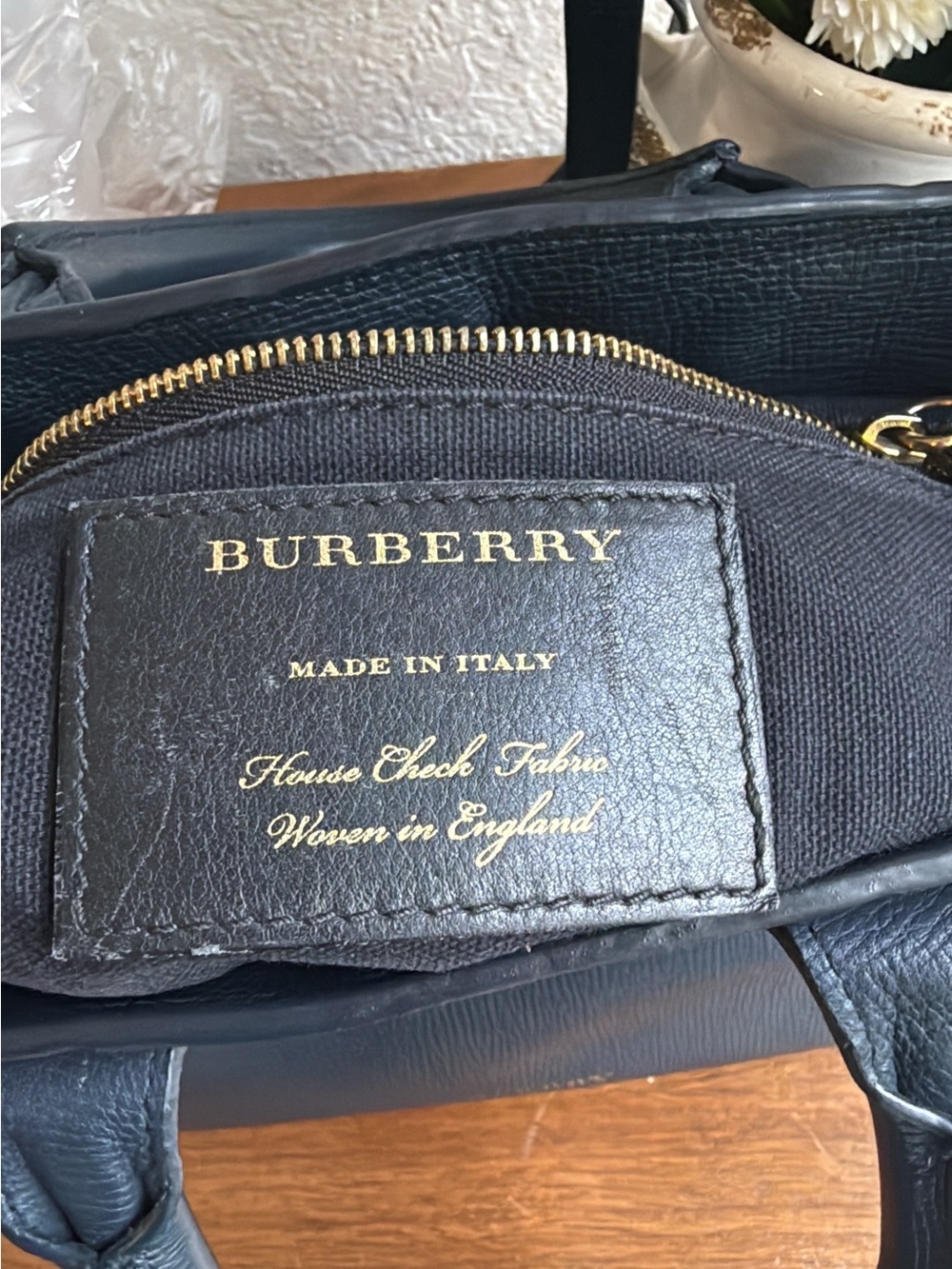 Burberry Black Leather Top-Handle Tote with Vintage Check Panels - Picture 10 of 16